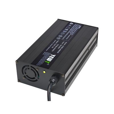 Eco Friendly 40 Amp 12V Car Battery Charger Intelligent PFC Efficient