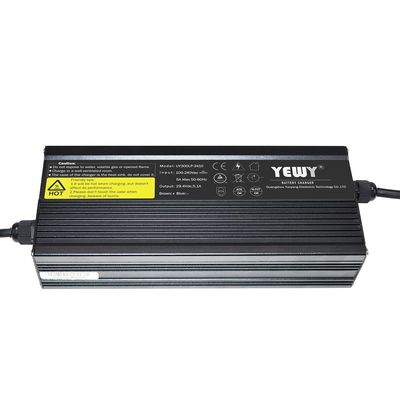 48v 5a मोटरसाइकिल बैटरी चार्जर वाटरप्रूफ IP65 लीड एसिड लाइफपो4 चार्जर