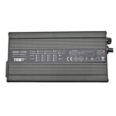 बहु-स्तरीय सुरक्षा के साथ बुद्धिमान मोटरसाइकिल बैटरी चार्जर 60V 3A